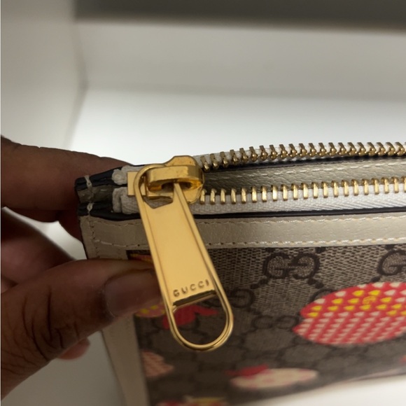 Gucci Apple Print GG Canvas Clutch Bag Cream Leather Trim Large Pouch Authentic - Picture 6 of 8